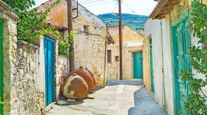 DISCOVER MOUNTAIN VILLAGES, TASTE LOCAL PRODUCTS