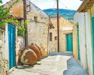 DISCOVER MOUNTAIN VILLAGES, TASTE LOCAL PRODUCTS